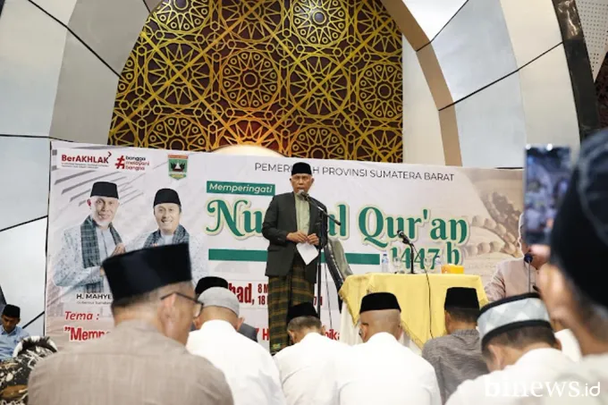 Peringati Nuzulul Qur'an di Masjid Raya Sumbar, Gubernur Mahyeldi Ajak Masyarakat...