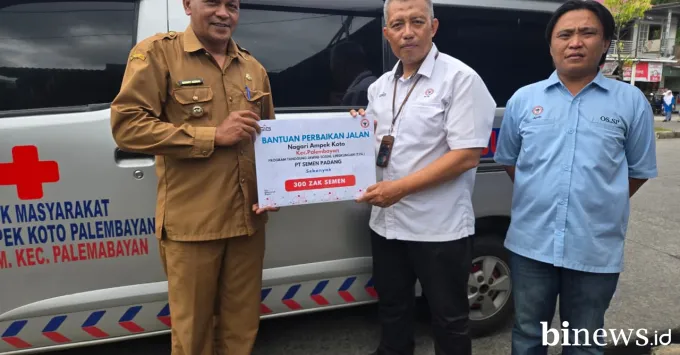 Perkuat Akses Ekonomi Warga, PT Semen Padang Salurkan 300 Zak Semen untuk Nagari Ampek...