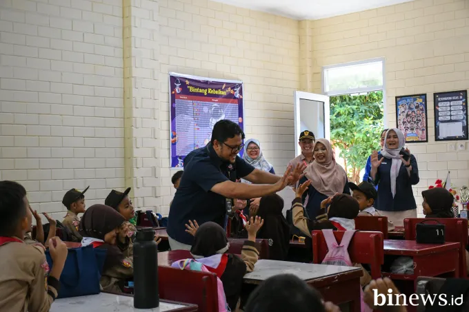 Perkuat Komitmen Pendidikan, PT Semen Padang Resmikan Tiga Ruang Kelas Baru dari...