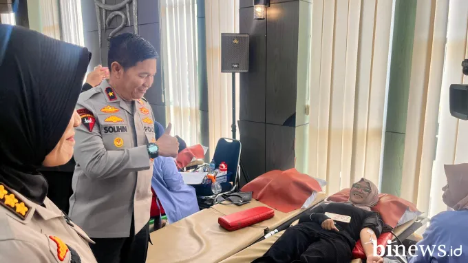 Polda Sumbar Gelar Donor Darah dan Pengobatan Gratis Peringati HUT ke-74 Humas Polri