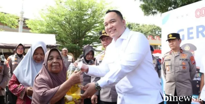 Polri Gelar Gerakan Pangan Murah di Mako Satbrimob Polda Sumbar