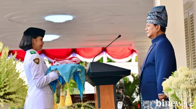 Prabowo Pimpin Upacara Penurunan Sang Merah Putih di Istana Merdeka