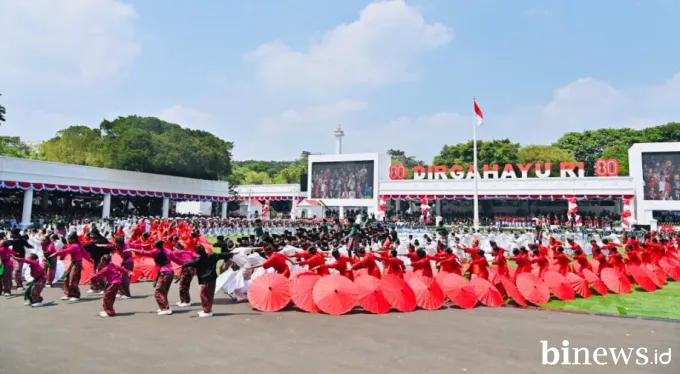 Presiden Prabowo Pimpin Khidmat Upacara Penurunan Bendera Negara Sang Merah Putih di...