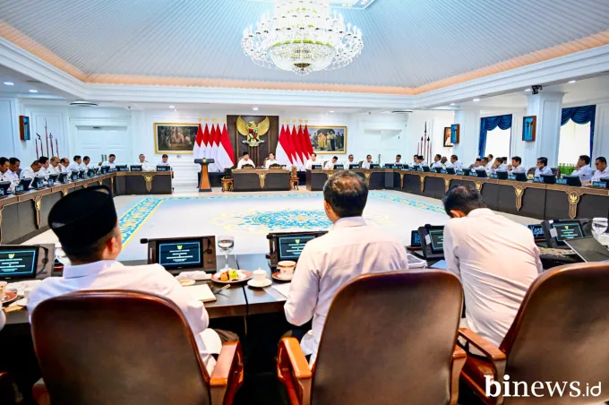 Presiden Prabowo Subianto memimpin Sidang Kabinet Paripurna ke-8 pemerintahan Kabinet...