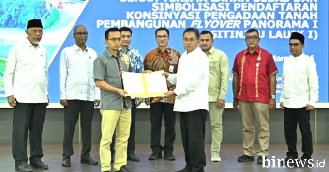 Serah terima lahan bebas dari panitia pengadaan tanah yang...