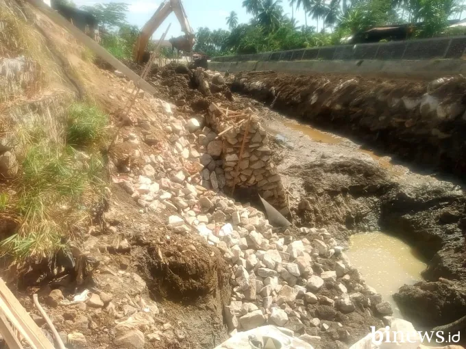 Proyek Banjir Batang Lembang Disorot, BWS Sumatera V Dinilai Abaikan Risiko Penyempitan...
