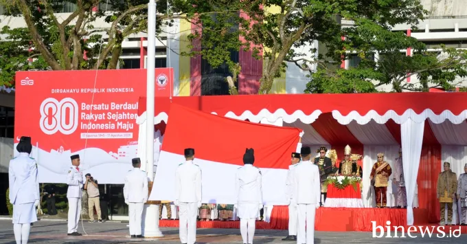 PT Semen Padang Gelar Upacara HUT ke-80 RI, Dirut Pri Gustari Akbar Kobarkan Semangat...