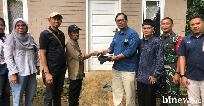 Senyum haru dan rasa syukur terpancar dari wajah Zulkifli...