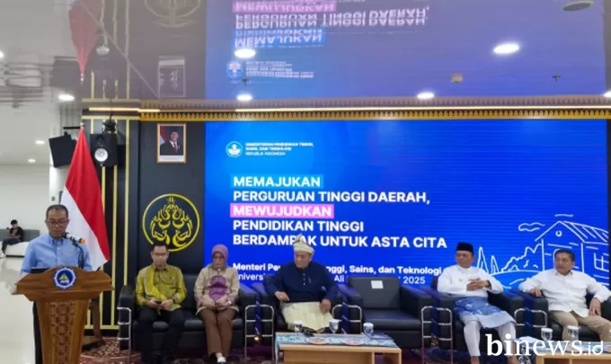 Rektor UNP Dampingi Kunjungan Kerja Menteri Pendidikan Dikti Sains dan Teknologi ke UMRAH