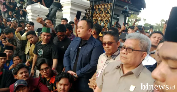 Ribuan Massa Padati DPRD Sumbar, Aksi Damai Warnai Gelombang Demonstrasi Nasional, ...