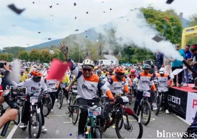 Ribuan Pesepeda Meriahkan Gowes Fun Adventure di Padang Panjang