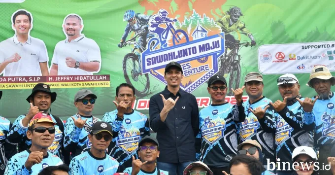 Wali Kota Sawahlunto, Riyanda Putra, menghadiri acara...