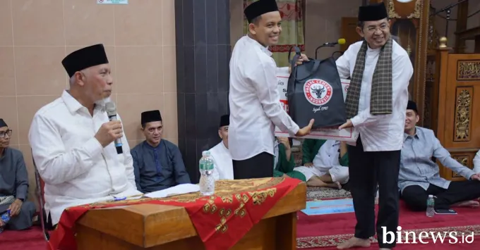 PT Semen Padang yang merupakan perusahaan semen pertama di...