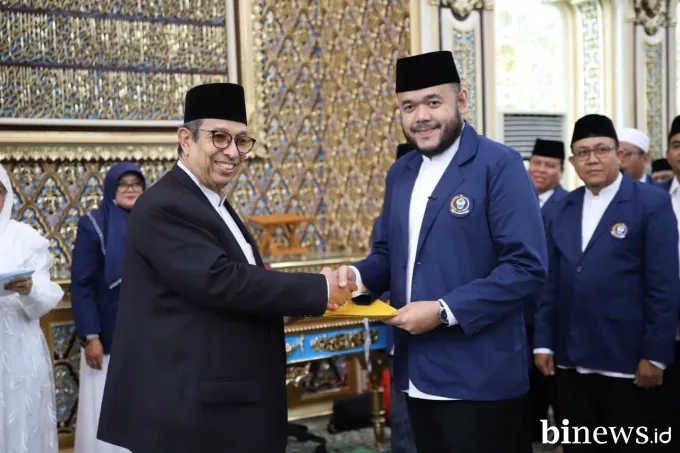 Said Agil Husin Al Munawar Lantik Fadly Amran sebagai Ketua PW IPQAH Sumbar