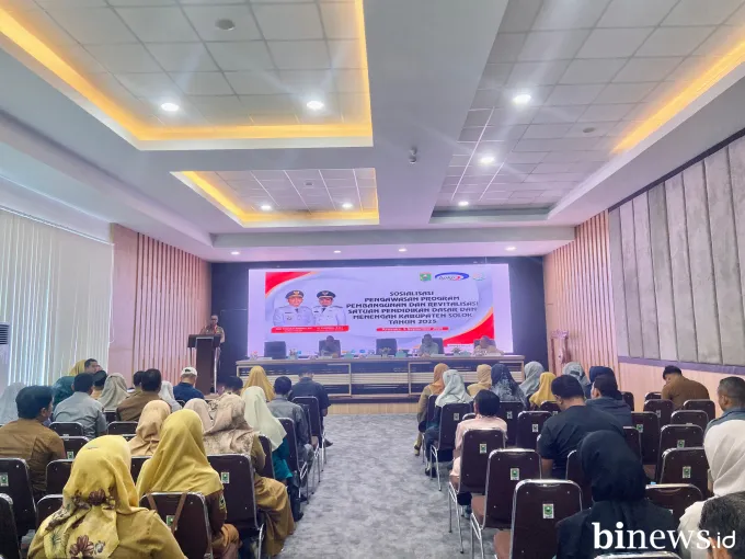 Sekda Solok Buka Sosialisasi Pengawasan Revitalisasi Pendidikan 2025