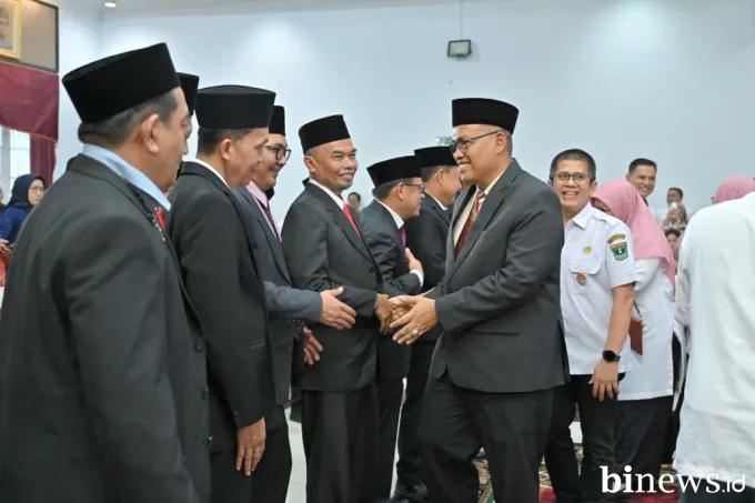 Sekdaprov Sumbar Lantik 119 Pejabat Administrator dan Pengawas, Tekankan Birokrasi Bersih...