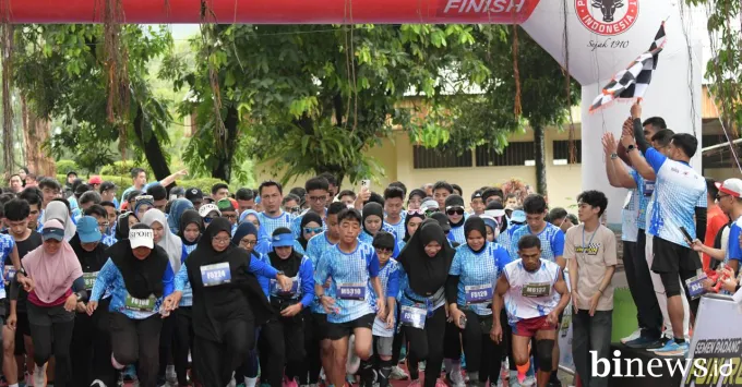 Semen Padang Hidupkan Semangat Pahlawan Lewat Fun Run 2025