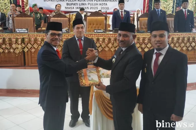 Sertijab Bupati Lima Puluh Kota, H. Safni Sampaikan Pidato dalam Sidang Paripurna DPRD