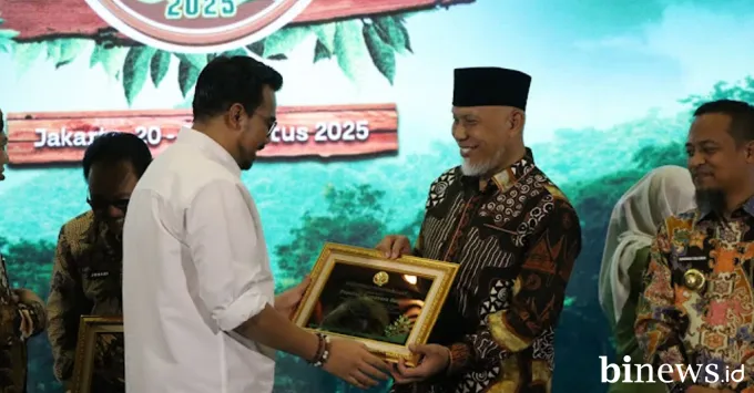Sumbar Raih Penghargaan Pemerintah Daerah Terbaik di Festival Perhutanan Sosial Nasional...