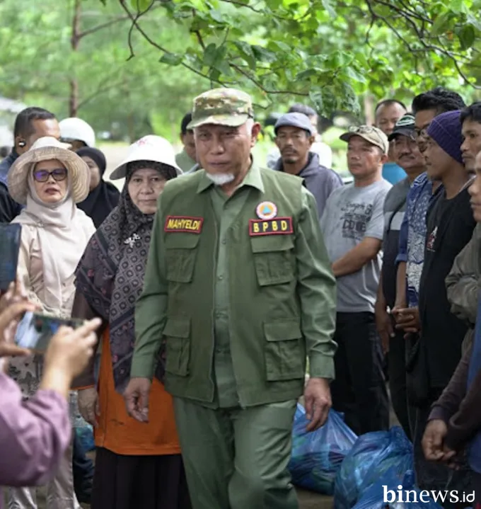 Tak Bisa Melaut Dua Minggu, 205 Nelayan Pasia Nan Tigo Terima Bantuan dari Gubernur...