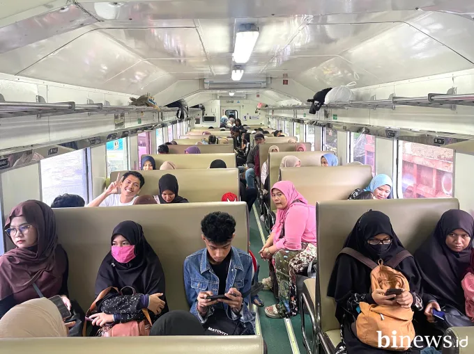 Tetap Digemari! KA Pariaman Ekspres Jadi Primadona Saat Libur Sekolah