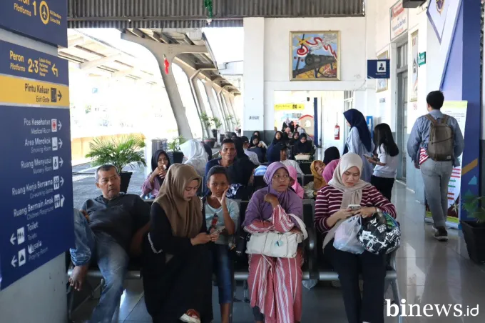 Tetap Digemari! KA Pariaman Ekspres Jadi Primadona Saat Liburan Maulid Nabi