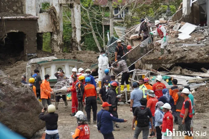 Tiga Jenazah Korban Longsor di Jembatan Kembar Padang Panjang Berhasil Dievakuasi