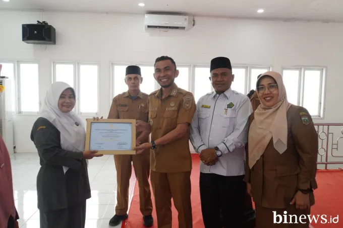 Tingkatkan Sekolah Berwawasan Lingkungan, Padang Panjang Anugerahkan Adiwiyata Kota dan...