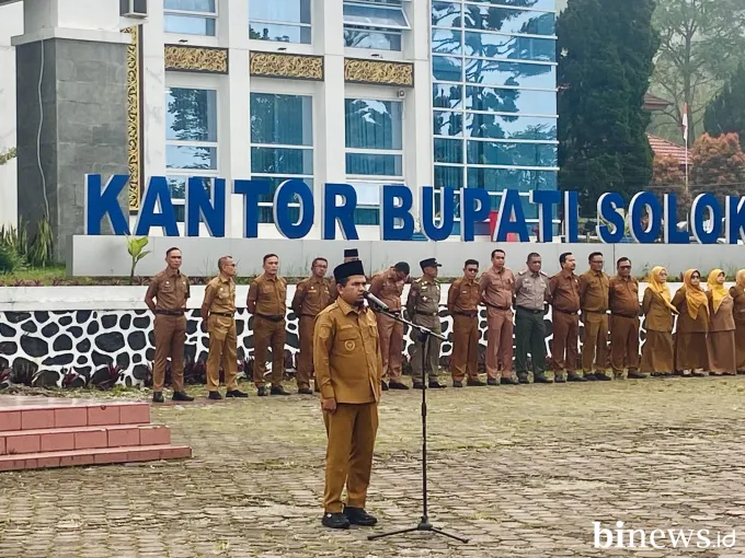 Wabup Solok Pimpin Apel Pagi, Sampaikan Duka dan Tekankan Persiapan Jelang Ramadan