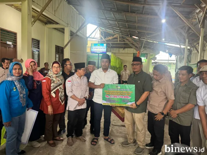 Wagub Vasko Serahkan Hibah Rp2,7 Miliar untuk Anak-anak LKSA di Pasbar