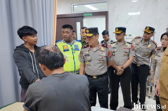 Wakapolda Sumbar Jenguk Korban Laka Padang Panjang, Sampaikan Duka dan Pastikan...