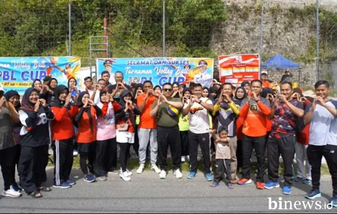 Wako Hendri Arnis Buka IPBL Cup I, 20 Tim RT Koto Panjang Adu Skill di Lapangan Voli