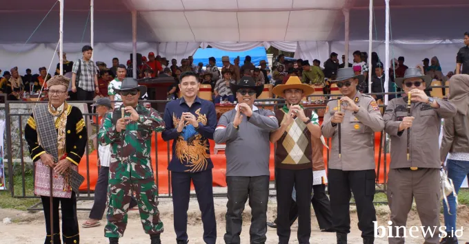 Wako Hendri Arnis Hidupkan Kembali Tradisi dan Ekonomi Nagari Lewat Pacu Kuda Pabasko 2025