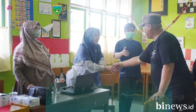 Wako Hendri Arnis Pastikan Layanan Pengungsi Berjalan Maksimal di SDN 13 PPT