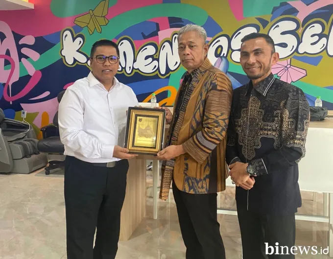 Wako Hendri dan Wawako Allex Bahas Kampung Siaga Bencana dan Sekolah Rakyat dengan...