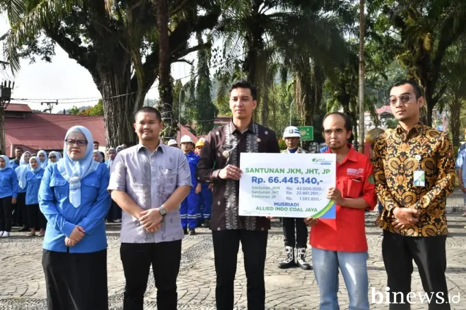 Wali Kota Riyanda Putra Tekankan Penguatan Safety dalam Apel Bulan K3 di Sawahlunto