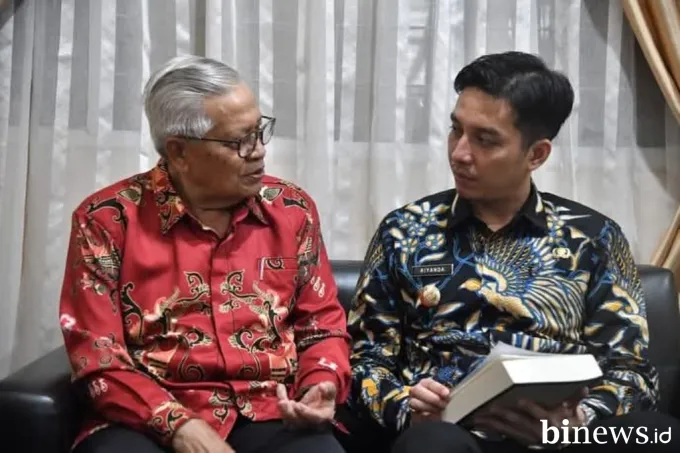 Wali Kota Sawahlunto Jalin Silaturahmi dengan Ketua PMI Sumbar Bahas Penguatan Program...