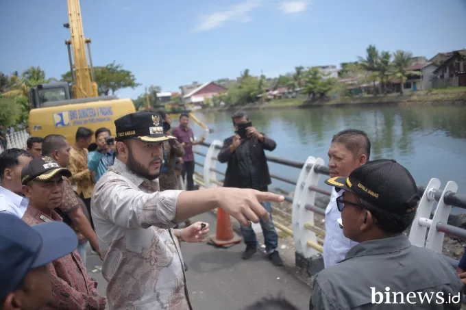 Wali Kota Tinjau Pengerukan Batang Arau, Persiapan Lomba Selaju Sampan dan Antisipasi...