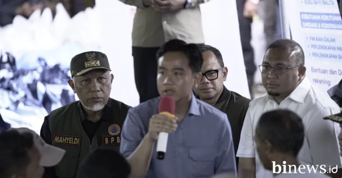 Wakil Presiden (Wapres) Gibran Rakabuming Raka meninjau...