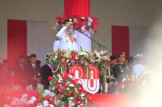 Upacara hut ri ke 80 di gubernuran sumbar