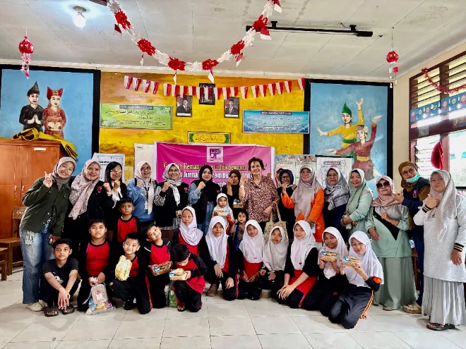 Forum jurnalis perempuan indonesia (fjpi) sumatera barat melalui program fjpi sumbar peduli menggelar kegiatan 