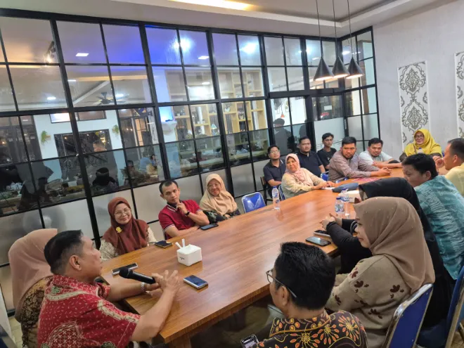 Suasana dialog kepala kppg riau, kepri sumbar bersama mitra sppg yang tergabung dalal asosiasi dpw hmd gemas sumbar