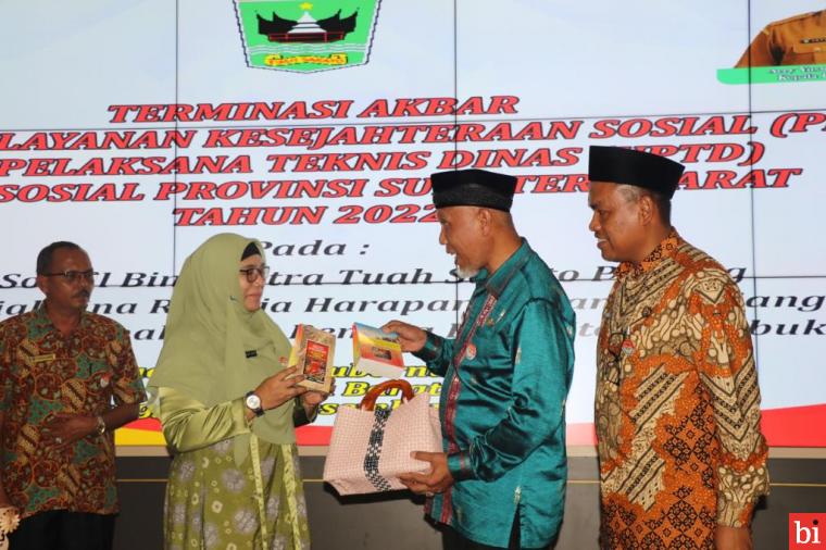 192 Kelayan UPTD Dinas Sosial Provinsi Sumbar Diwisuda