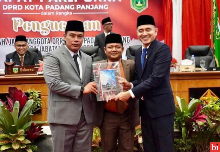 20 Anggota DPRD Padang Panjang Masa Bakti 2024-2029 Resmi Dilantik