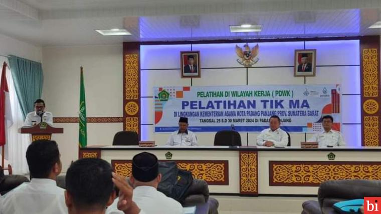 30 Guru TIK Madrasah Aliyah Ikuti PDWK