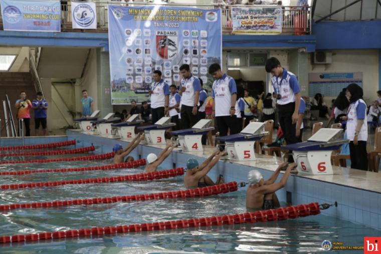 485 Peserta dari 6 Provinsi Bersaing di Kolam Renang FIK UNP Padang