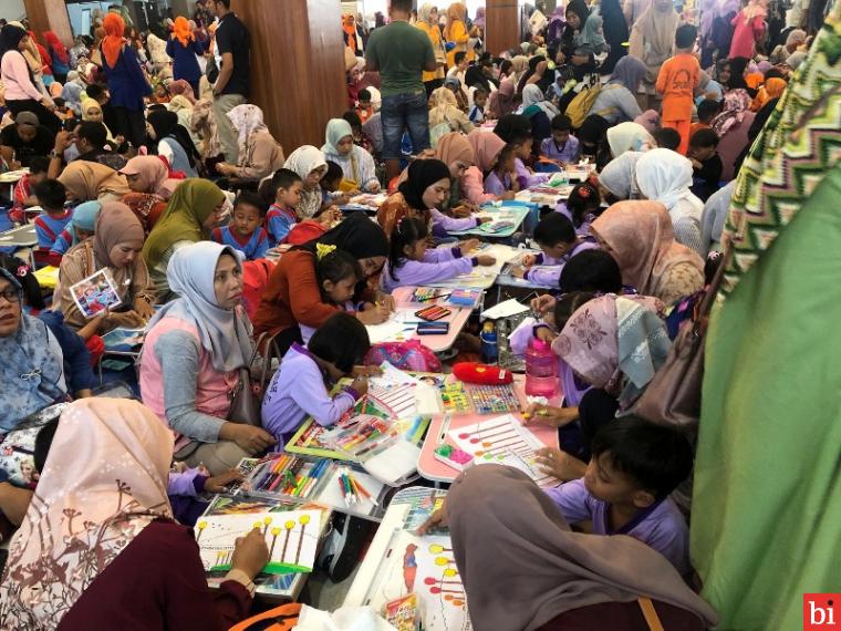 5.000 Anak TK Se-Kota Padang Meriahkan Festival Sitti Nurbaya dengan Lomba Mewarnai