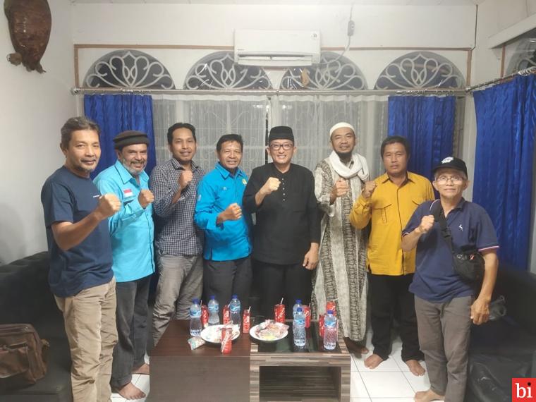 8 DPC Partai Gelora Padang Dukung Hendri Septa