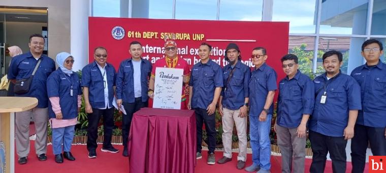 Andree Algamar Sebut Pameran Seni Internasional UNP Dorong Kreativitas dan Inovasi