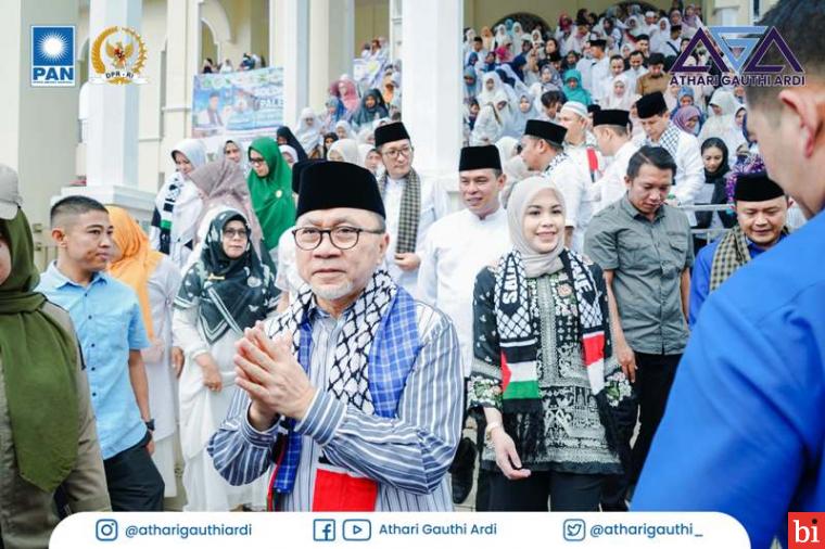 Anggota DPR RI Athari Gauthi Ardi dan Mendag Zulkifli Hasan Hadiri Zikir dan Doa untuk...